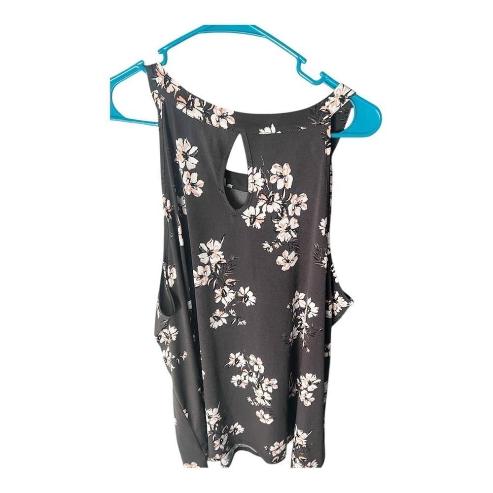 Torrid Black Floral Tank Top - Picture 2 of 3